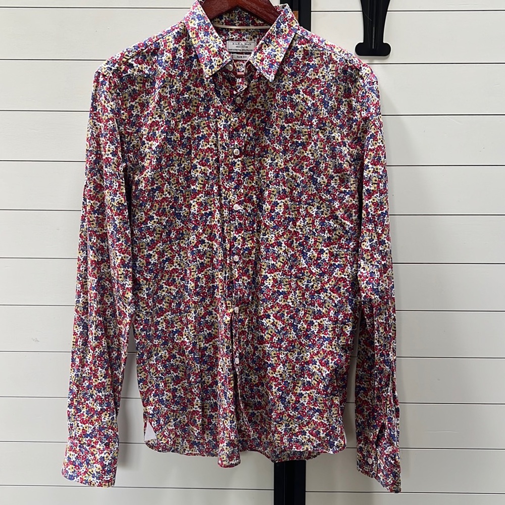 Zara man floral button down slim fit Large